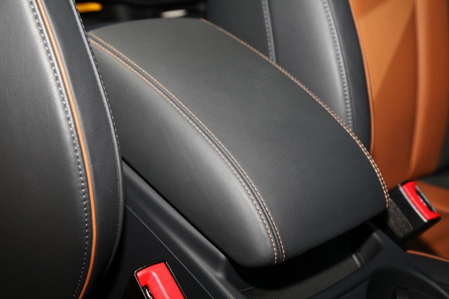 Детали интерьера Audi Q5 by Senner Tuning (8R) 2011 года  (фото 3 из 27)